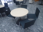 Vitra Besprechungstisch-Set, Tisch DM 80 cm, H 72 cm + 4 Stk. Kunststoff-Stühlen Vitra Besprechungstisch-Set, Tisch DM 80 cm, H 72 cm + 4 Stk. Kunststoff-Stühlen