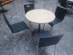 Vitra Besprechungstisch-Set, Tisch DM 80 cm, H 72 cm + 4 Stk. Kunststoff-Stühlen Vitra Besprechungstisch-Set, Tisch DM 80 cm, H 72 cm + 4 Stk. Kunststoff-Stühlen