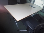 Besprechungstisch mit EDV Klappe ca. 160 x 80 cm Besprechungstisch mit EDV Klappe ca. 160 x 80 cm