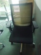 4 Stk. Bürodrehstühle mit Armlehnen, Netzbezug, schwarz, Modell Comforto 4 Stk. Bürodrehstühle mit Armlehnen, Netzbezug, schwarz, Modell Comforto