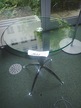 Glas-Besprechungstisch ca. DM 50 cm, H 62 cm Glas-Besprechungstisch ca. DM 50 cm, H 62 cm
