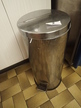 Edelstahl Abfallbehälter, DM 30 cm, H 65 cm Edelstahl Abfallbehälter, DM 30 cm, H 65 cm