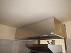 Edelstahl-Dunstabzugshaube mit Filter und Beleuchtung ca. 180 x 90 x 45 cm und eingebautem Motor Edelstahl-Dunstabzugshaube mit Filter und Beleuchtung ca. 180 x 90 x 45 cm und eingebautem Motor