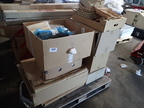 1 Palette mit Gastro-Verpackungsmaterial Becher, Körbchen usw. 1 Palette mit Gastro-Verpackungsmaterial Becher, Körbchen usw.