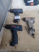 3 Stk. Druckluftschrauber, 2 x Bosch, 1 x Desoutter 3 Stk. Druckluftschrauber, 2 x Bosch, 1 x Desoutter