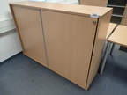 HALI Aktenschrank mit Schiebetür 160 x 43 x 116 cm, 3 Ordner hoch HALI Aktenschrank mit Schiebetür 160 x 43 x 116 cm, 3 Ordner hoch