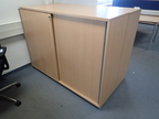 HALI Aktenschrank mit Schiebetür 160 x 43 x 116 cm, 3 Ordner hoch HALI Aktenschrank mit Schiebetür 160 x 43 x 116 cm, 3 Ordner hoch