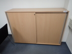 HALI Aktenschrank mit Schiebetür 160 x 43 x 116 cm, 3 Ordner hoch HALI Aktenschrank mit Schiebetür 160 x 43 x 116 cm, 3 Ordner hoch