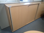HALI Aktenschrank mit Schiebetür 160 x 43 x 116 cm, 3 Ordner hoch HALI Aktenschrank mit Schiebetür 160 x 43 x 116 cm, 3 Ordner hoch