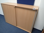 HALI Aktenschrank mit Schiebetür 160 x 43 x 116 cm, 3 Ordner hoch HALI Aktenschrank mit Schiebetür 160 x 43 x 116 cm, 3 Ordner hoch