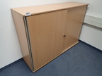 HALI Aktenschrank mit Schiebetür 160 x 43 x 116 cm, 3 Ordner hoch HALI Aktenschrank mit Schiebetür 160 x 43 x 116 cm, 3 Ordner hoch