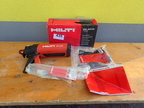 Hilti Klebepistole im Karton Typ MD 2000 mit Zubehör Hilti Klebepistole im Karton Typ MD 2000 mit Zubehör