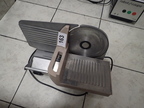 Brotaufschneidmaschine DM 18 cm Brotaufschneidmaschine DM 18 cm