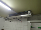 Kühlhaus-Deckenverdampfer mit Kühlmaschine Fab. ECO, +8 Grad Temperaturbereich, 165 x 60 x 25 cm, mit Außengerät Kühlhaus-Deckenverdampfer mit Kühlmaschine Fab. ECO, +8 Grad Temperaturbereich, 165 x 60 x 25 cm, mit Außengerät