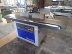 Felder Tischfräse Typ F 900 M, Leistung 5.5 kW, BJ 2013 inkl. Vorschub mit 6 Rollen, stufenlos verstellbar, schwenkbare Spindel Felder Tischfräse Typ F 900 M, Leistung 5.5 kW, BJ 2013 inkl. Vorschub mit 6 Rollen, stufenlos verstellbar, schwenkbare Spindel