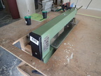 Kuper Furnierzusammenleim-Maschine, Typ FW Mini 630 inkl. Tisch, BJ 98 Tischgröße: L 2550 x T 1300 x H 1110 mm Kuper Furnierzusammenleim-Maschine, Typ FW Mini 630 inkl. Tisch, BJ 98 Tischgröße: L 2550 x T 1300 x H 1110 mm