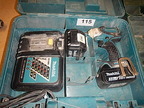Makita Akkuschrauber-Set im Koffer mit Ladegerät + 2 Akkus, 18 VI Li Makita Akkuschrauber-Set im Koffer mit Ladegerät + 2 Akkus, 18 VI Li