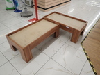 2 Stk. Verkaufs-Tische je ca. 115 x 58 x H 40 cm 2 Stk. Verkaufs-Tische je ca. 115 x 58 x H 40 cm