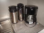Filterkaffeemaschine + 2 Thermoskannen Filterkaffeemaschine + 2 Thermoskannen