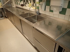 Edelstahl Küchenmodul bestehend aus 2 x 2-teiligem Unterschrank ca. 172 + 172 + je 2 Schubladen ca. 70 cm , inkl. Doppelspüle 50 x 50 cm mit Armatur Maße: ca. L 415 x T 70 x H 86 cm Edelstahl Küchenmodul bestehend aus 2 x 2-teiligem Unterschrank ca. 172 + 172 + je 2 Schubladen ca. 70 cm , inkl. Doppelspüle 50 x 50 cm mit Armatur Maße: ca. L 415 x T 70 x H 86 cm