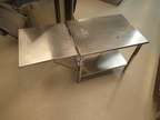Edelstahl-Unterbauschrank für Rührwerk, Maße: ca. L 63 x T 45 x H 48 cm mit ausklappbarem Beistelltisch, Gesamtlänge ausgeklappt 101 cm Edelstahl-Unterbauschrank für Rührwerk, Maße: ca. L 63 x T 45 x H 48 cm mit ausklappbarem Beistelltisch, Gesamtlänge ausgeklappt 101 cm