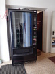 Getränkeautomat Typ Azkoyen Palme M mit Snackfächern und 6 Getränkeslots, voll funktionstüchtig, mit Schlüssel und Betriebsanleitung Getränkeautomat Typ Azkoyen Palme M mit Snackfächern und 6 Getränkeslots, voll funktionstüchtig, mit Schlüssel und Betriebsanleitung