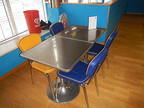 ca. 4 Stk. Tische ca. 70 x 70 cm ca. 4 Stk. Tische ca. 70 x 70 cm