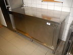 Zanussi Edelstahl-Arbeitstisch mit Doppeltür (ohne Inhalt) ca. B 160 x T 70 x H 90 cm Zanussi Edelstahl-Arbeitstisch mit Doppeltür (ohne Inhalt) ca. B 160 x T 70 x H 90 cm