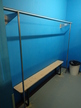 Garderobe in Edelstahl ca. L 250 x T 36 cm x H 183 cm Garderobe in Edelstahl ca. L 250 x T 36 cm x H 183 cm