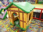 Kinderspielhaus inkl. Sitzbank ca. B 140 x T 155 x H 150 cm Kinderspielhaus inkl. Sitzbank ca. B 140 x T 155 x H 150 cm