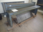 Schechtl Exzenter-Tafelschere, Typ HT 200, Maschinen-Nr. 3475, Schnittlänge ca. 2040 mm, Blechstärke ca. 1,25 mm, Edelstahlblech 0.8 mm, Alu 1.75 mm, Gewicht ca. 640 kg, Maschinen-Länge ca. 2000 mm Schechtl Exzenter-Tafelschere, Typ HT 200, Maschinen-Nr. 3475, Schnittlänge ca. 2040 mm, Blechstärke ca. 1,25 mm, Edelstahlblech 0.8 mm, Alu 1.75 mm, Gewicht ca. 640 kg, Maschinen-Länge ca. 2000 mm