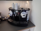 Nespresso Gemini C5220 Pro Kaffeeautomat mit Milchaufschäumer inkl. Tassen Nespresso Gemini C5220 Pro Kaffeeautomat mit Milchaufschäumer inkl. Tassen