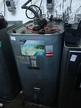 Öltank verzinkt 1000 Liter mit Restbestand an Motoröl , inklusive Pumpeinheit Öltank verzinkt 1000 Liter mit Restbestand an Motoröl , inklusive Pumpeinheit