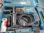 Makita Schlagbohrmaschine mit Ersatzbohrer Modell HR 2470 T in Kassette Makita Schlagbohrmaschine mit Ersatzbohrer Modell HR 2470 T in Kassette