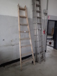 Holzstehleiter mit 8 Stufen Holzstehleiter mit 8 Stufen