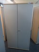 Neudörfler Umkleideschrank 2teilig, mit Auszugskleiderleiste 2teilig, ca. B 100 x 46 x 191 cm Neudörfler Umkleideschrank 2teilig, mit Auszugskleiderleiste 2teilig, ca. B 100 x 46 x 191 cm