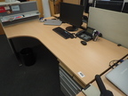 Schreibtisch-Winkelkombination ca. L 200 x B 80 - 120 cm Schreibtisch-Winkelkombination ca. L 200 x B 80 - 120 cm