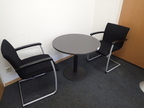 Besprechungstisch DM 80 cm + 2 BENE Besprechungsstühle Besprechungstisch DM 80 cm + 2 BENE Besprechungsstühle