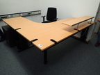 Schreibtisch-Winkelkombination ca. L 200 x B 80 - 120 cm Schreibtisch-Winkelkombination ca. L 200 x B 80 - 120 cm