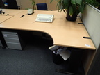 Schreibtisch-Winkelkombination ca. L 200 x B 80 - 120 cm Schreibtisch-Winkelkombination ca. L 200 x B 80 - 120 cm
