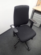 Bürodrehstuhl mit Armlehnen Bürodrehstuhl mit Armlehnen