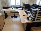 Schreibtisch-Winkelkombination ca. L 200 x B 80 - 120 cm + Anbauteil 80 x 60 cm Schreibtisch-Winkelkombination ca. L 200 x B 80 - 120 cm + Anbauteil 80 x 60 cm