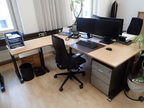 Schreibtisch-Winkelkombination ca. L 200 x B 80 - 120 cm + Anbauteil 60 x 60 cm Schreibtisch-Winkelkombination ca. L 200 x B 80 - 120 cm + Anbauteil 60 x 60 cm