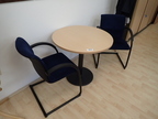 Besprechungstischgruppe DM 80 cm + 2 Besprechungsstühle Besprechungstischgruppe DM 80 cm + 2 Besprechungsstühle
