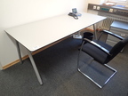 Schreibtisch ca. L 200 x B 80 cm Schreibtisch ca. L 200 x B 80 cm