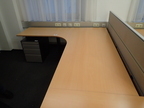 Schreibtisch-Winkelkombination ca. L 200 x B 80 - 120 cm + Anbauteil 80 x 60 cm Schreibtisch-Winkelkombination ca. L 200 x B 80 - 120 cm + Anbauteil 80 x 60 cm