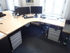 Schreibtisch-Winkelkombination ca. L 200 x B 80 - 120 cm + Anbauteil 80 x 80 cm Schreibtisch-Winkelkombination ca. L 200 x B 80 - 120 cm + Anbauteil 80 x 80 cm