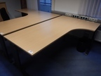 Schreibtisch-Winkelkombination ca. L 200 x B 80 - 120 cm Schreibtisch-Winkelkombination ca. L 200 x B 80 - 120 cm