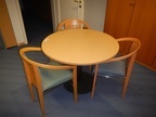 Besprechungstisch DM 100 cm + 3 Stk. Besprechungsstühle Besprechungstisch DM 100 cm + 3 Stk. Besprechungsstühle