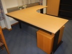Schreibtisch-Winkelkombination ca. L 200 x B 80 - 120 cm + Anbauteil 80 x 60 cm Schreibtisch-Winkelkombination ca. L 200 x B 80 - 120 cm + Anbauteil 80 x 60 cm